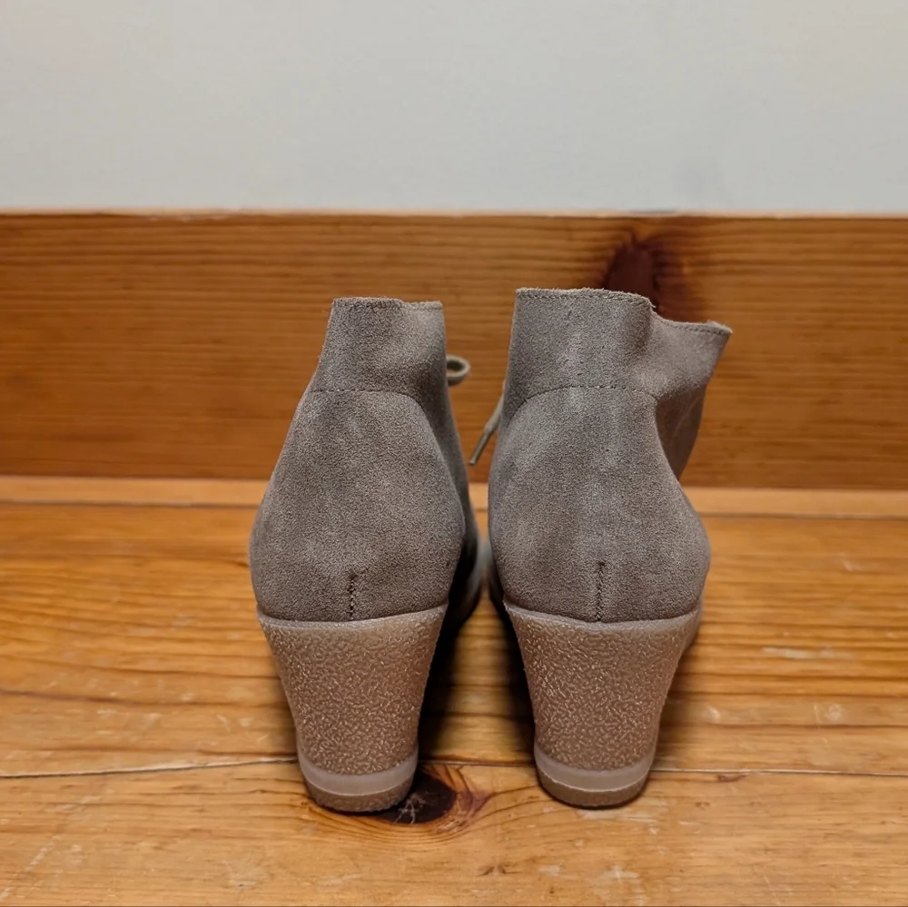 J.Crew Suede Wedge Chukka Booties Taupe Size 7 Women
